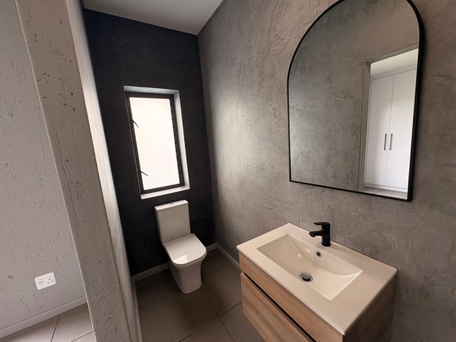 5 Bedroom Property for Sale in Cherry Creek Country Estate Western Cape